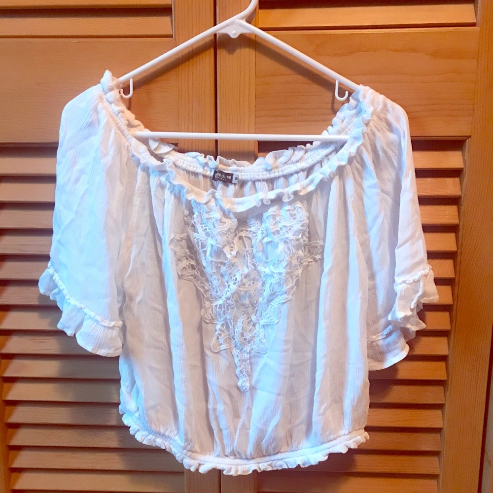 Earthbound Trading co. White peasant blouse Small